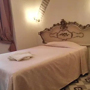 https://marta-guest-house.it-romehotels.com